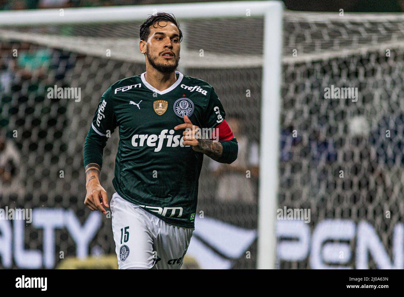 SÃO PAULO, SP - 17.03.2022: PALMEIRAS X CORINTHIANS - Gustavo Gómez in the  match between Palmeiras X Corinthians, valid for the 6th round (delayed) of  the 2022 Campeonato Paulista, held at the