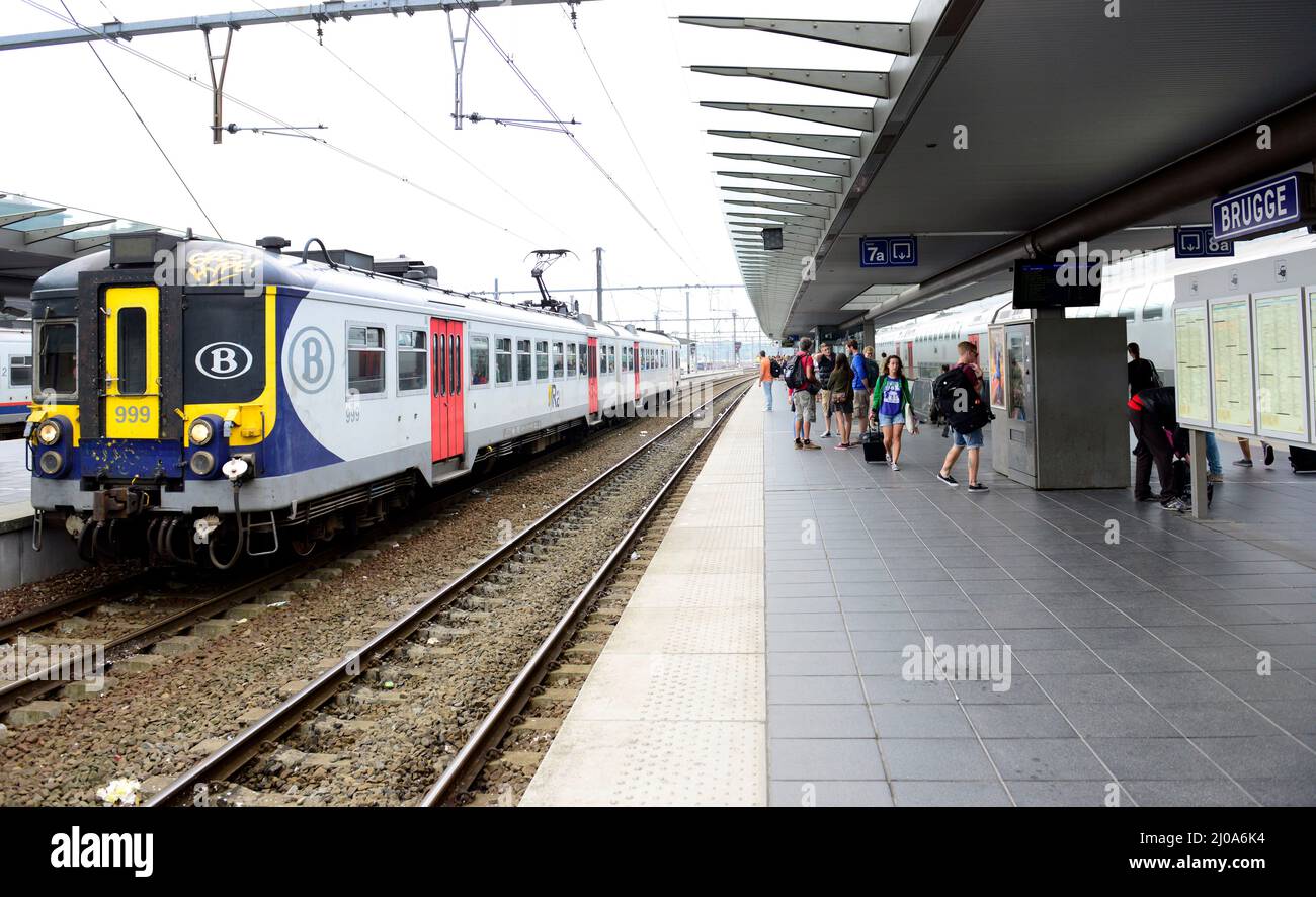 Gare de bruges hi-res stock photography and images - Alamy