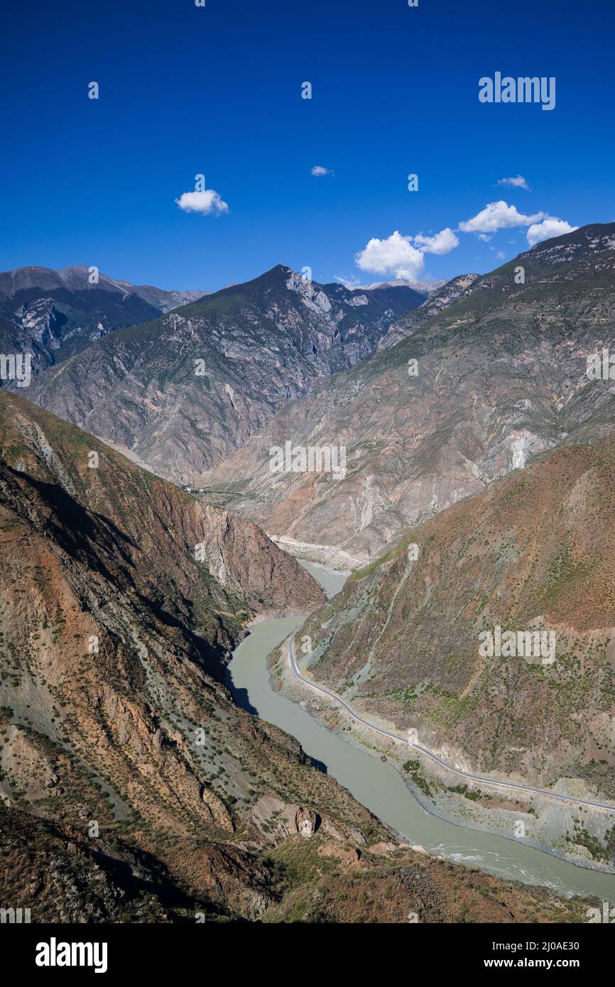 Yunnan province china hike hi-res stock photography and images - Alamy
