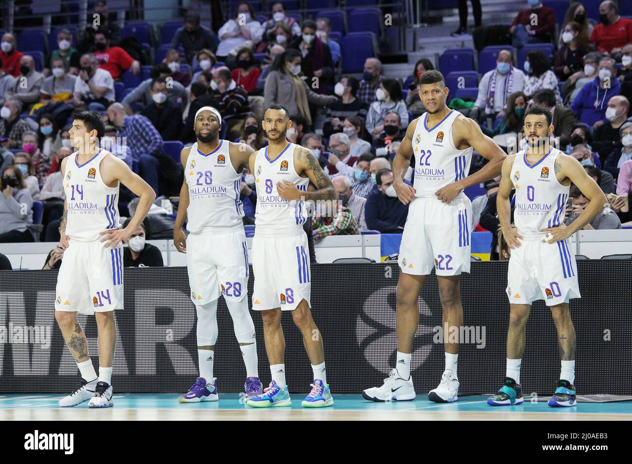 Madrid, Spain. 17th Mar, 2022. Gabriel Deck, Guerschon Yabusele, Adam Hanga, Walter Samuel Tavares da Veiga and Williams-Goss of Real Madrid during the Turkish Airlines Euroleague basketball match between Real Madrid and Asvel Lyon-Villeurbanne on march 17, 2022 at Wizink Center in Madrid, Spain Credit: Independent Photo Agency/Alamy Live Newss Stock Photo