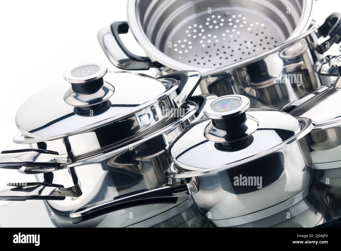 Set of saucepans hires stock photography and images Alamy