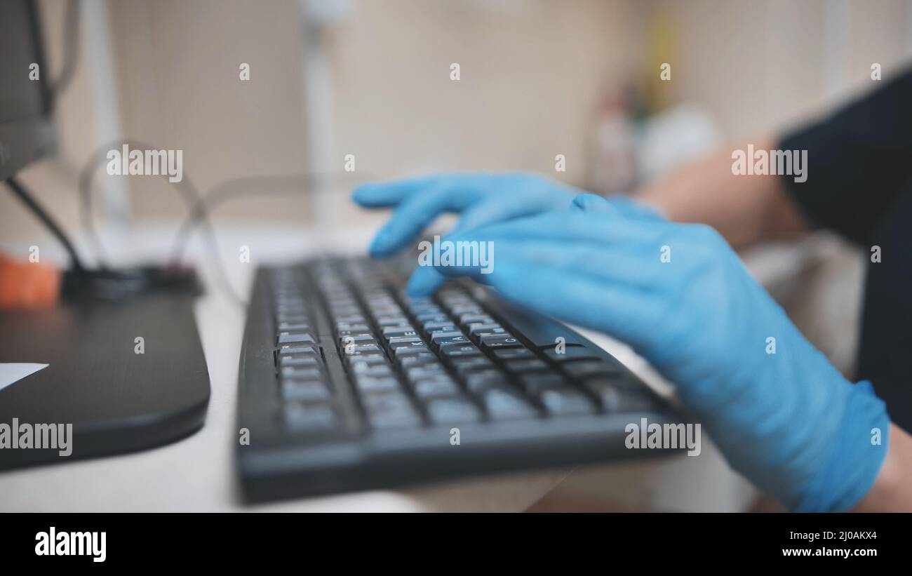 Veterinarian typing on keyboard hi-res stock photography and images - Alamy
