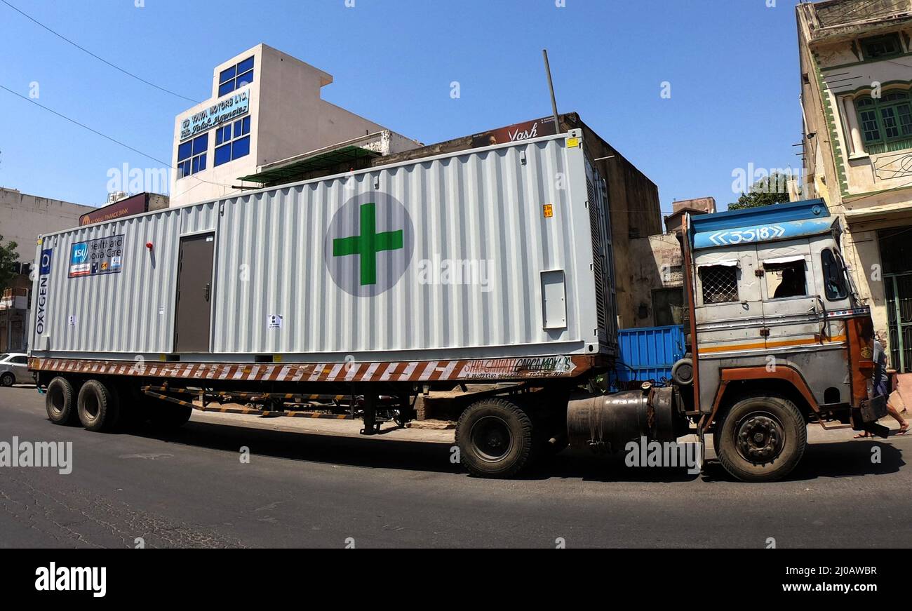 Oxygen hospital plant hires stock photography and images Alamy