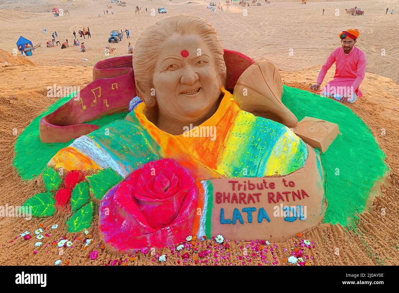 Indian Sand Artist creates a sand art to pay Tribute to Bharat Ratna
