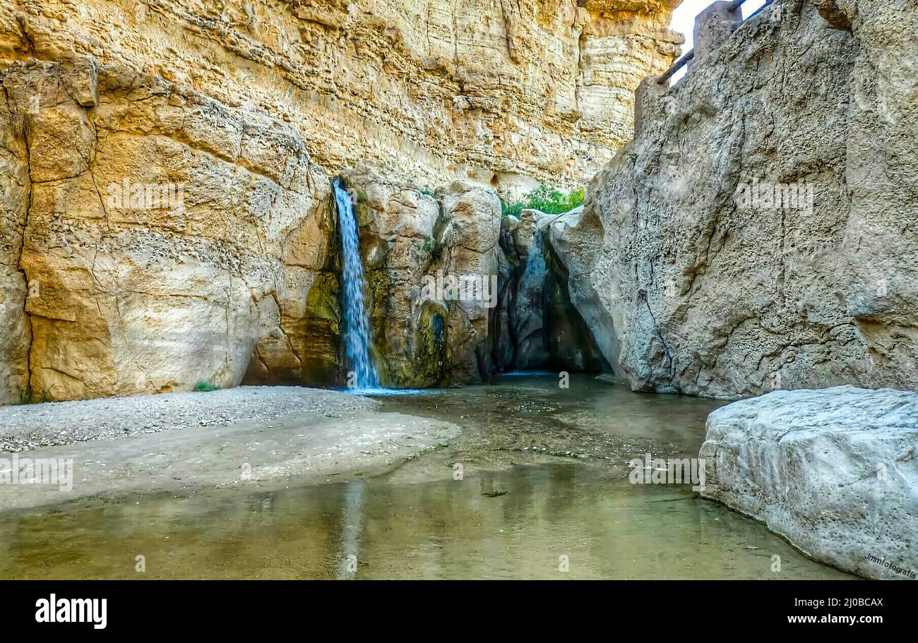 Tamerza oasis of the Jerid and gateway to the Tunisian Sahara, Tozeur is also one of the most popular tourist destinations in North Africa Stock Photo