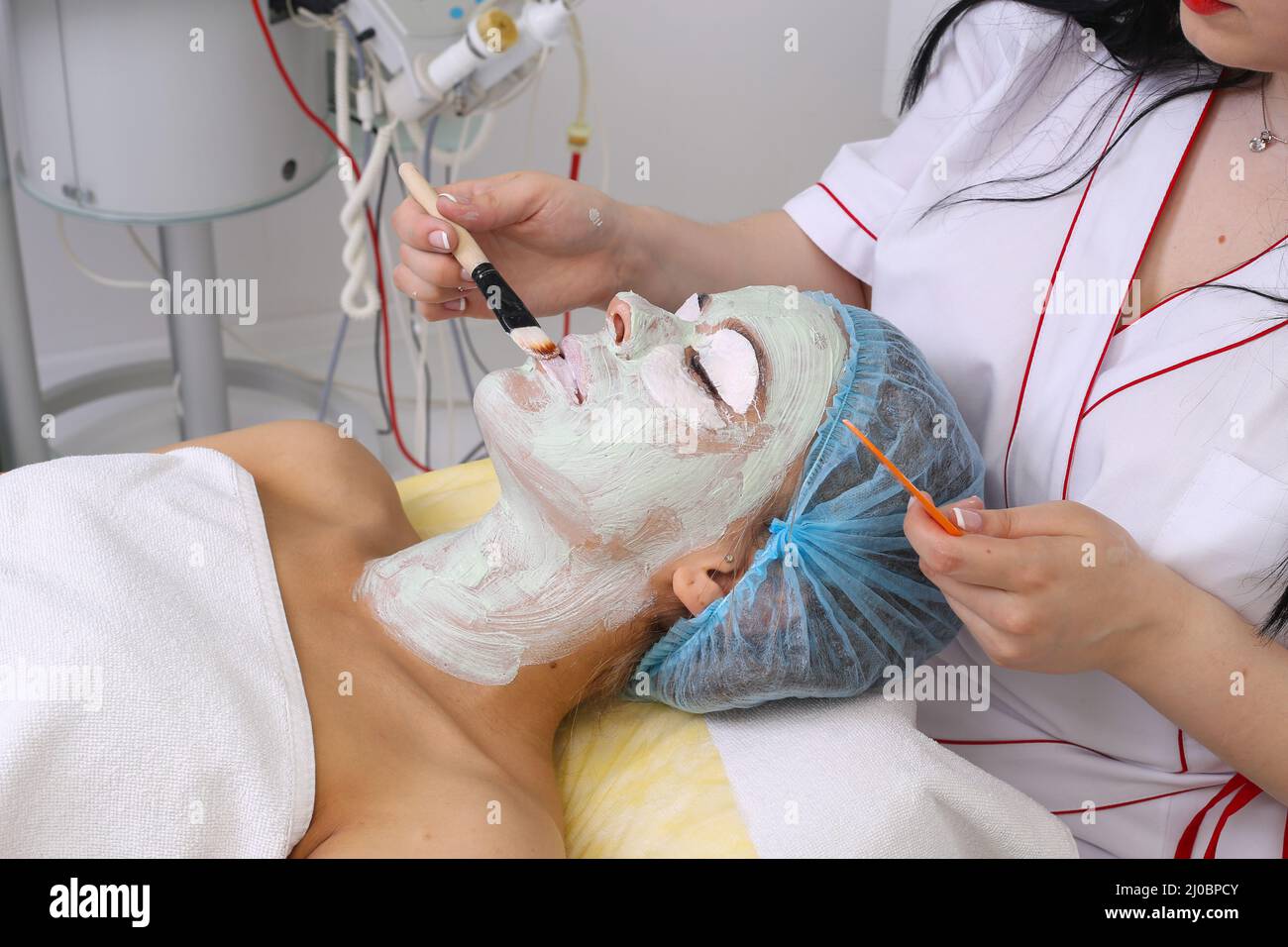 Clay facial hi-res stock photography and images - Alamy