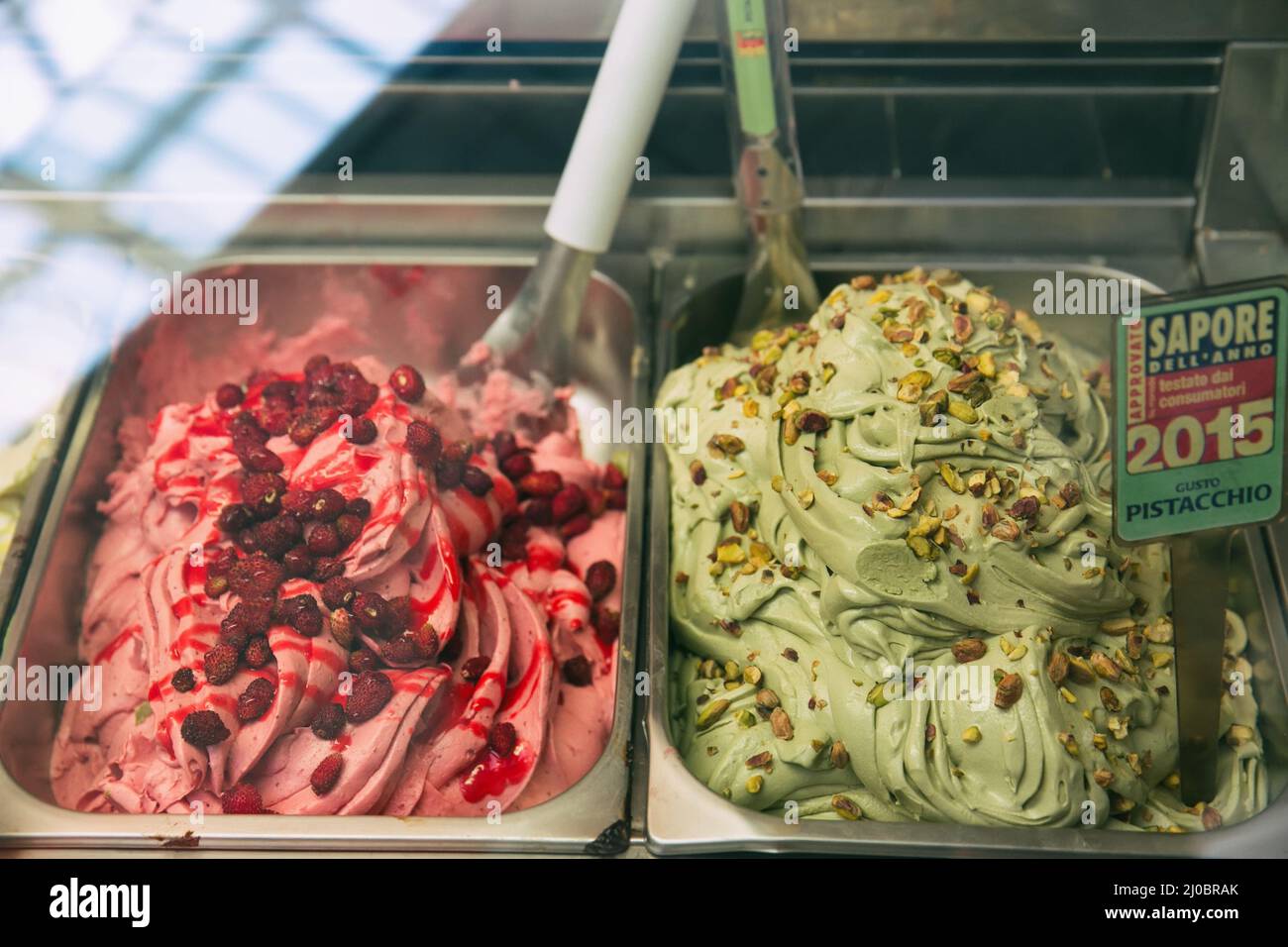 Ice cream shop window hi-res stock photography and images - Alamy