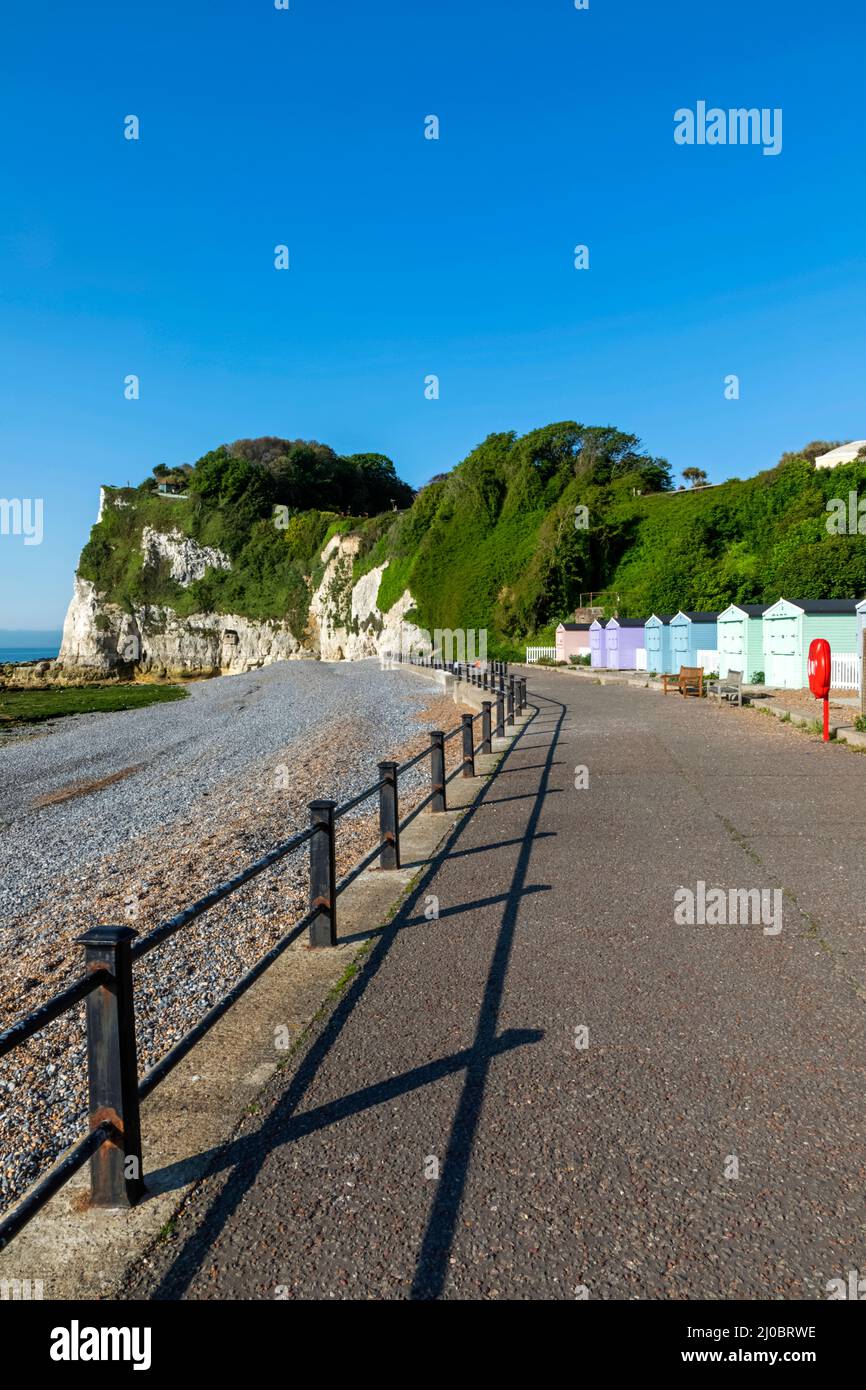 England, Kent, St.Margarets Bay, Beach and Beach Huts Stock Photo Alamy