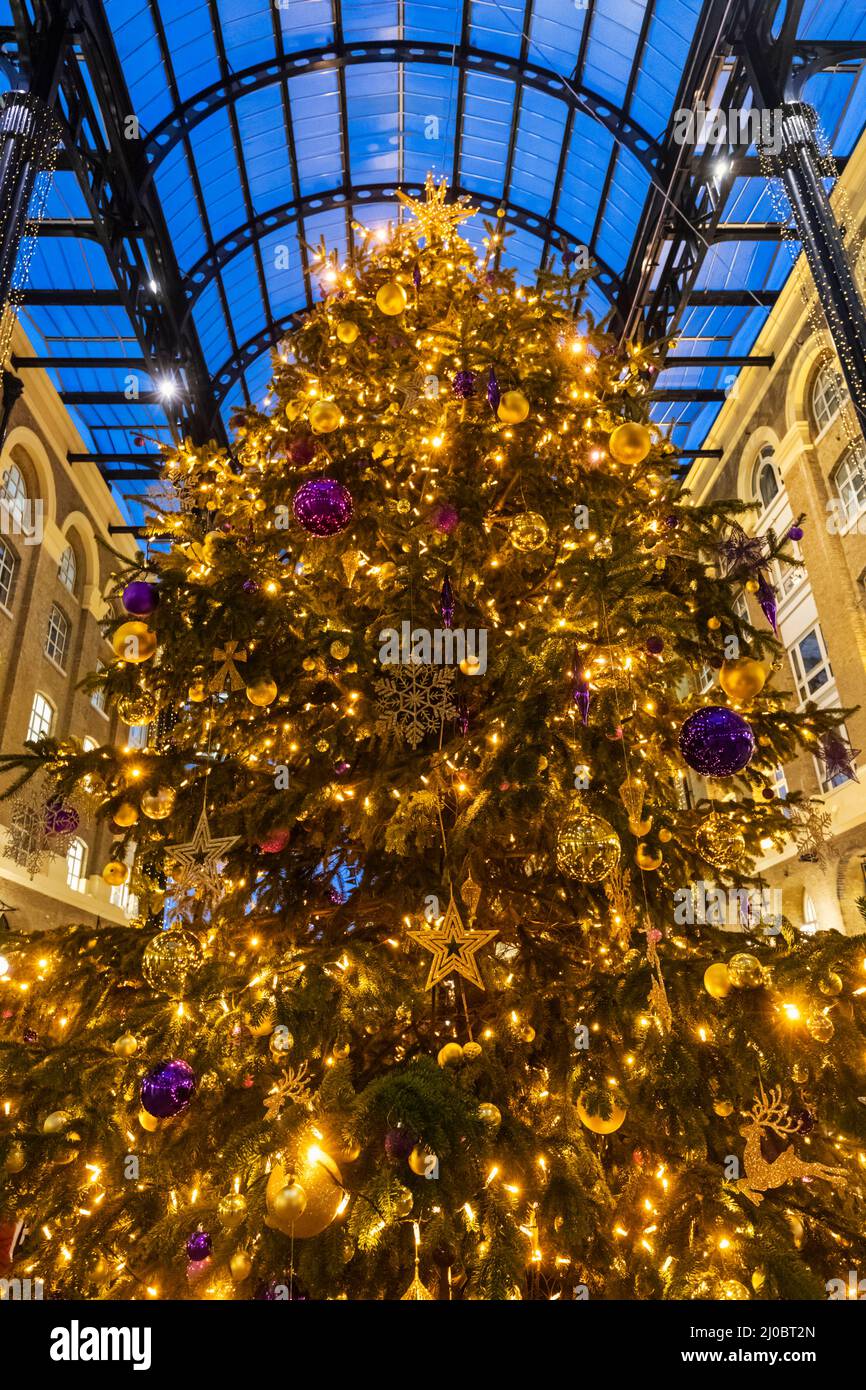 England, London, Southwark, London Bridge City, Hays Galleria