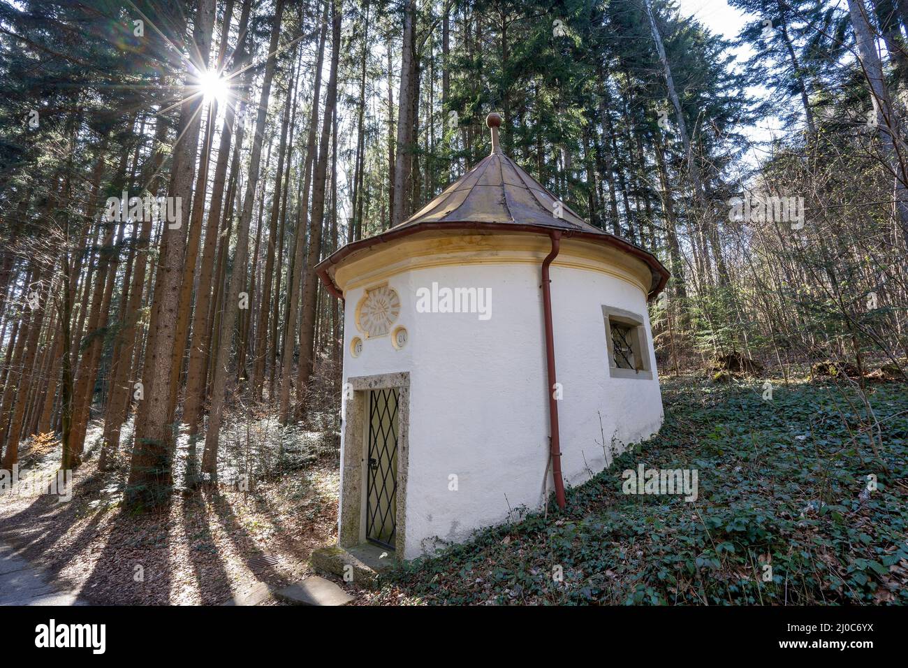Piding - die Johannes-Kapelle auf dem Weg zum Johannishögl errichtet ...