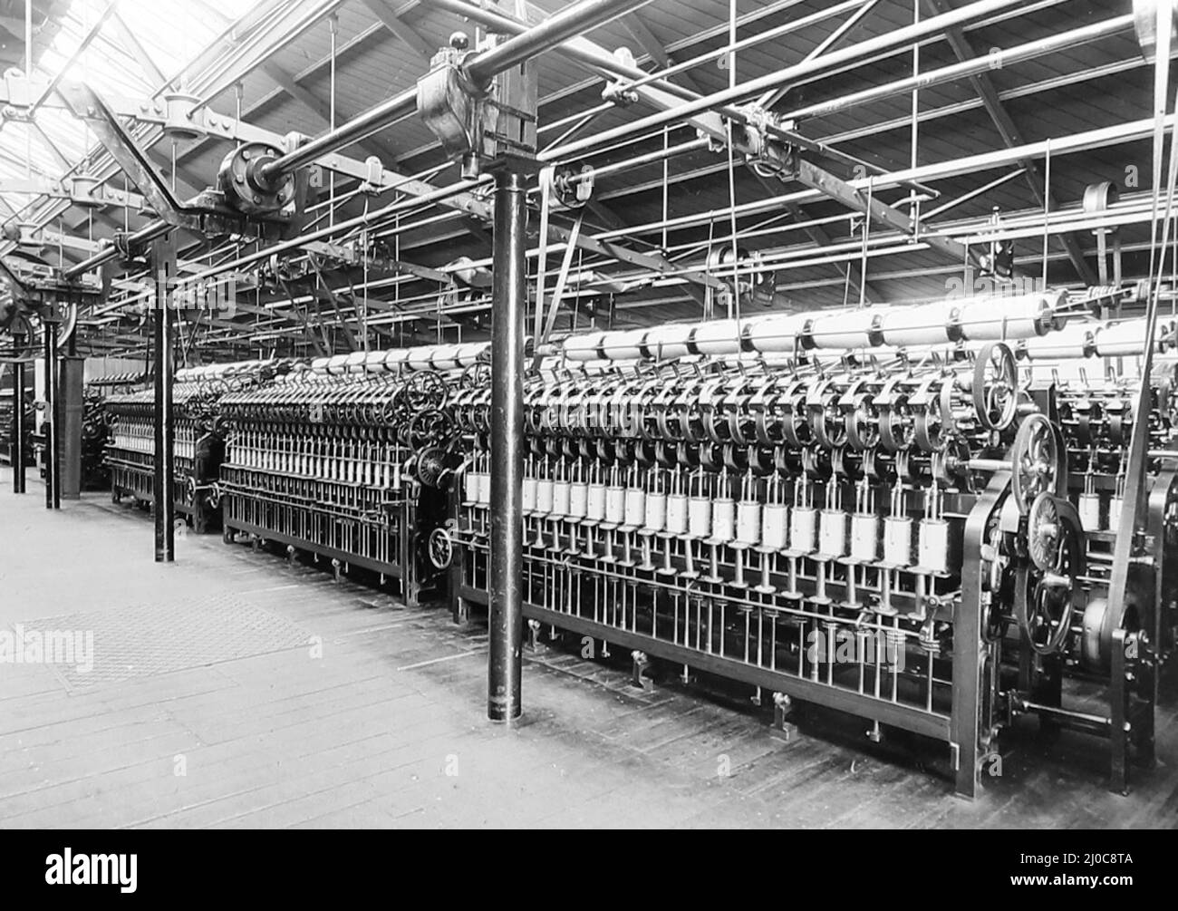 Roving machines in a woollen mill in Bradford, Yorkshire, late Victorian period Stock Photo