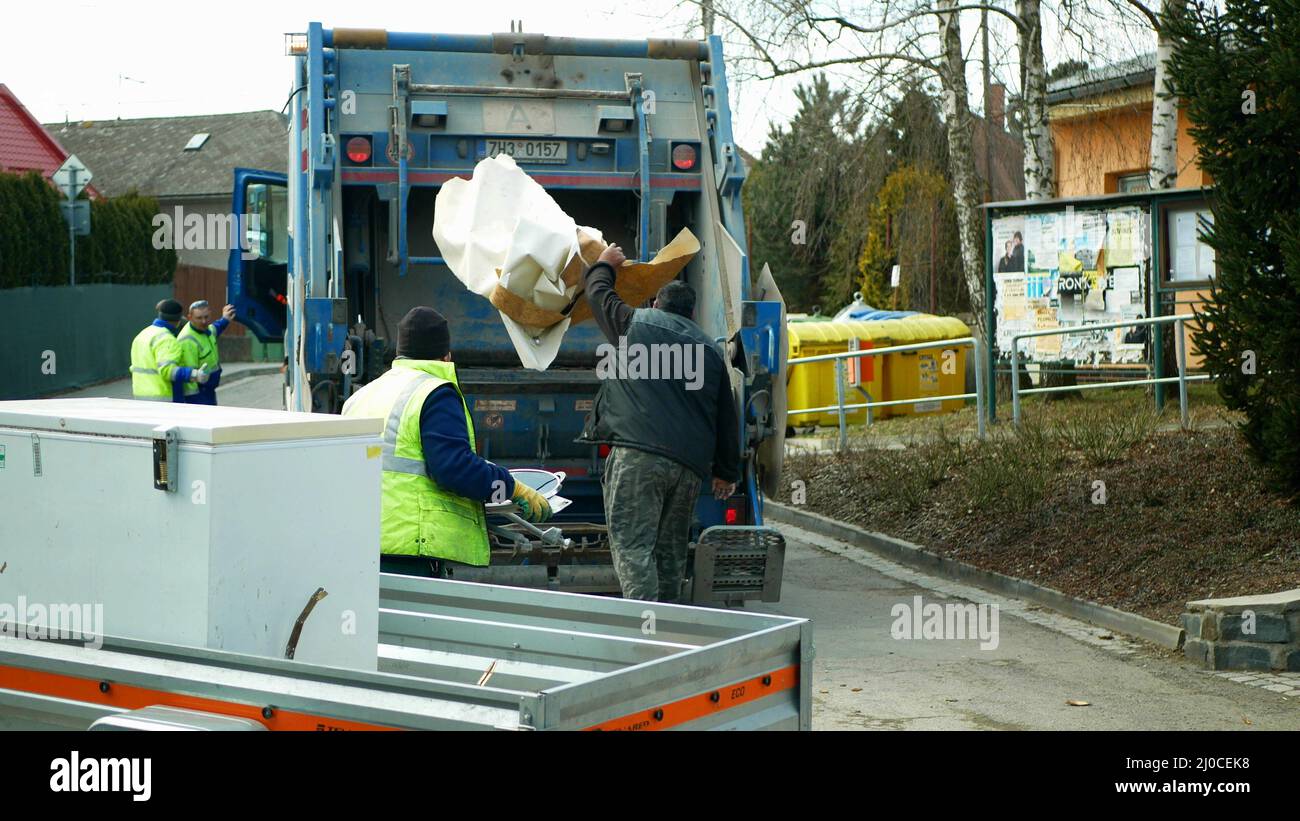 Waste collection large waste detail crushing machine wood boards carpet