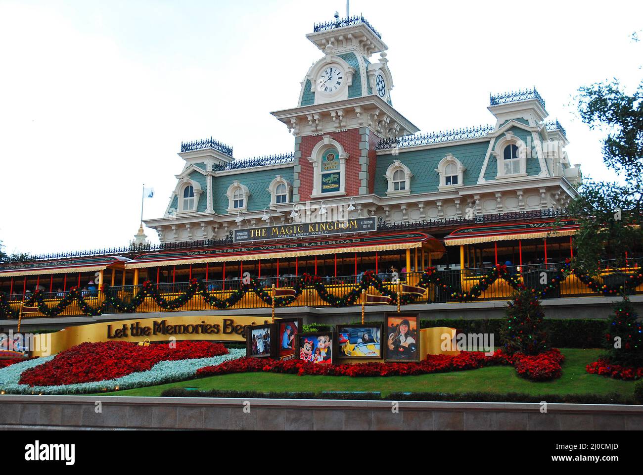 Disney magic kingdom train hi-res stock photography and images - Alamy