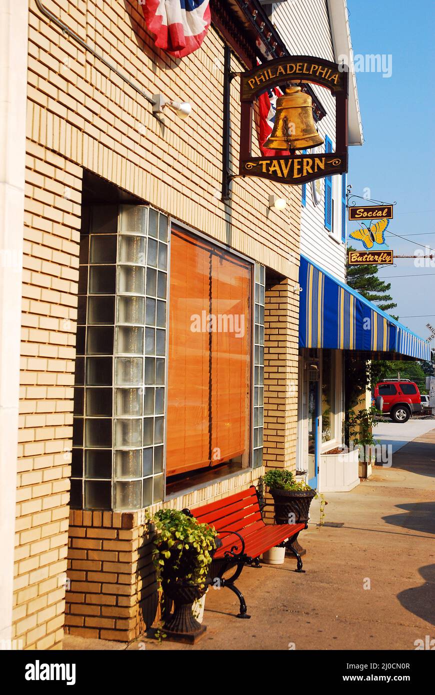 An Old Town Tavern Welcomes Patrons In Manassas Virginia Stock Photo an-old-town-tavern-welcomes-patrons-in-manassas-virginia-stock-photo