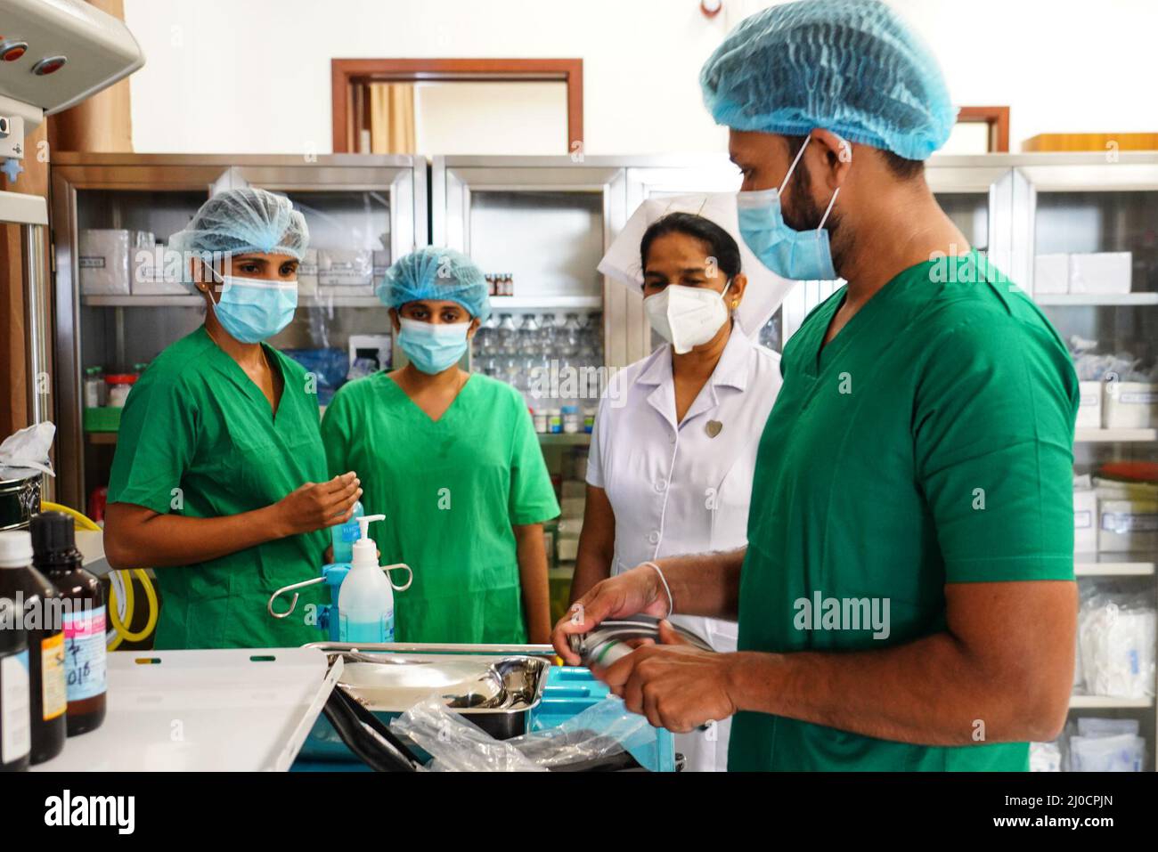 Polonnaruwa, Sri Lanka. 14th Mar, 2022. Medical staff prepare for a