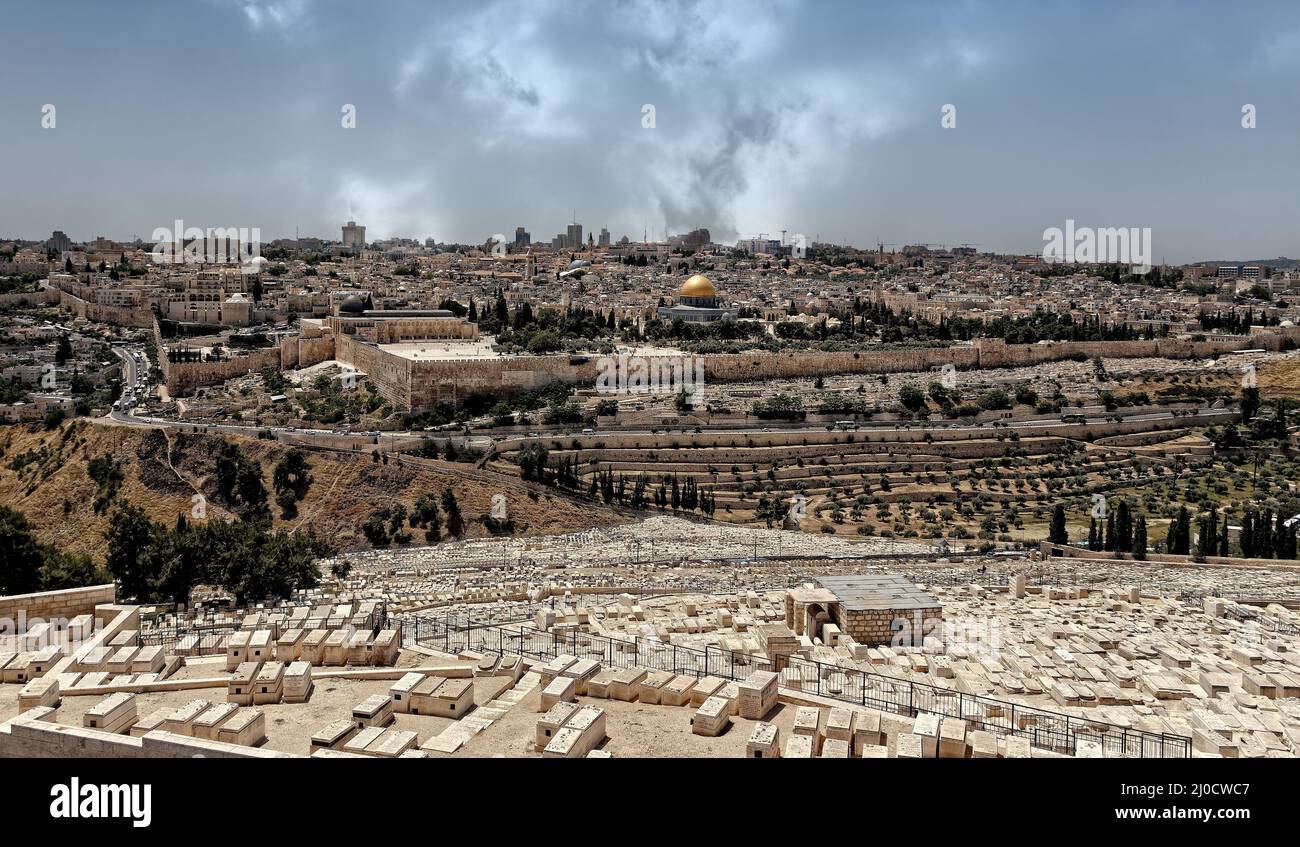 Jerusalem, Mount of Olives Jewish Cemetery Stock Photo - Alamy