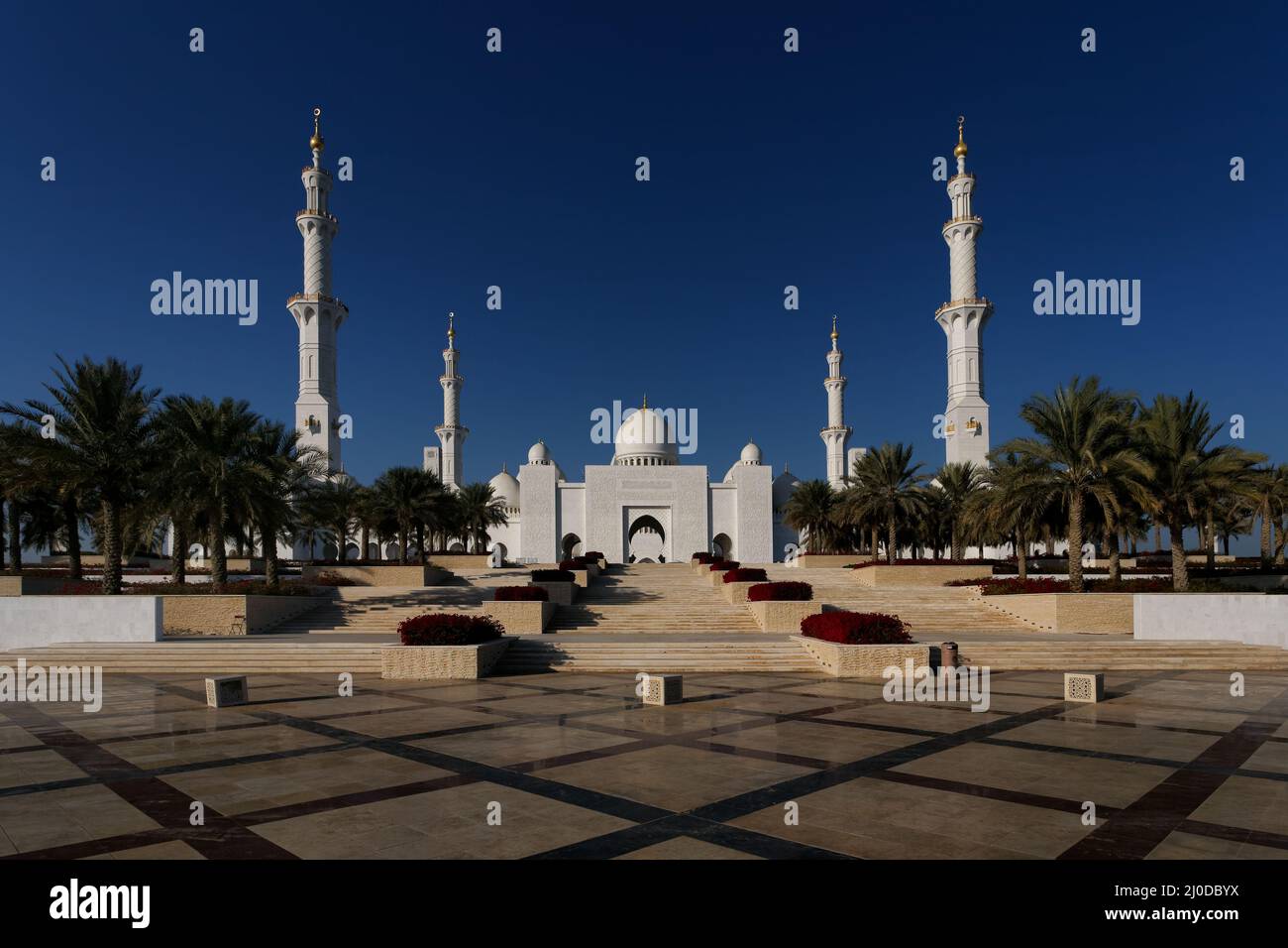 Sheikh Zayed Grand Mosque Stock Photo - Alamy