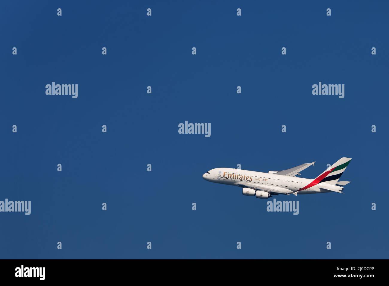 Air arabia airplane hi-res stock photography and images - Alamy