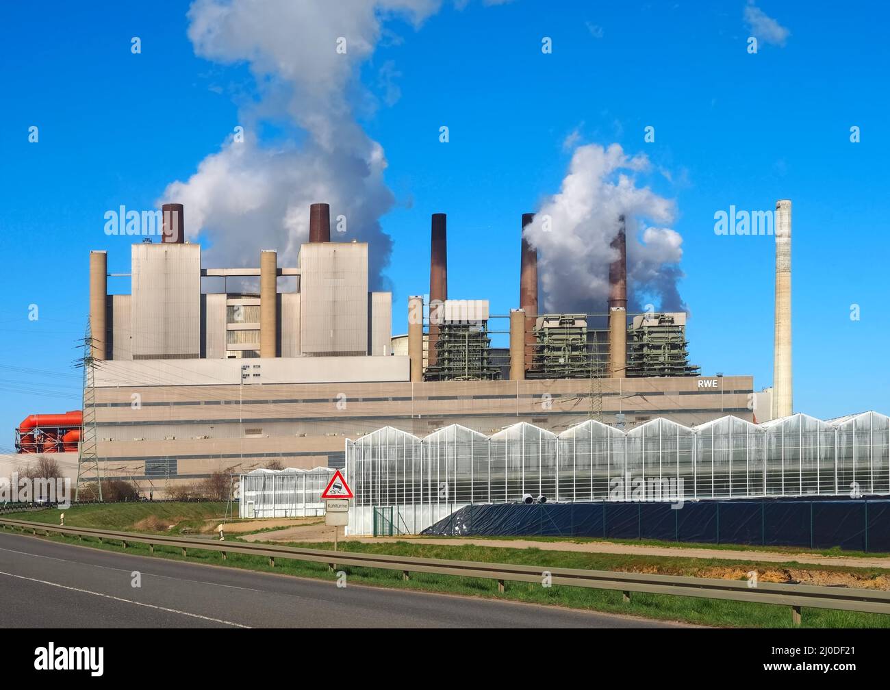 RWE Power lignite station pollutes carbon dioxide emissions in Neurath ...