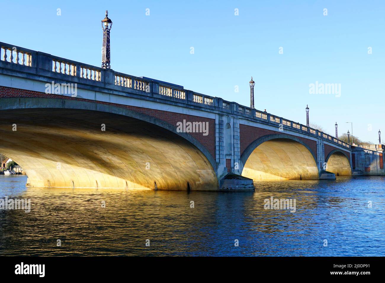UK, England, London, Hampton Court bridge arches Stock Photo