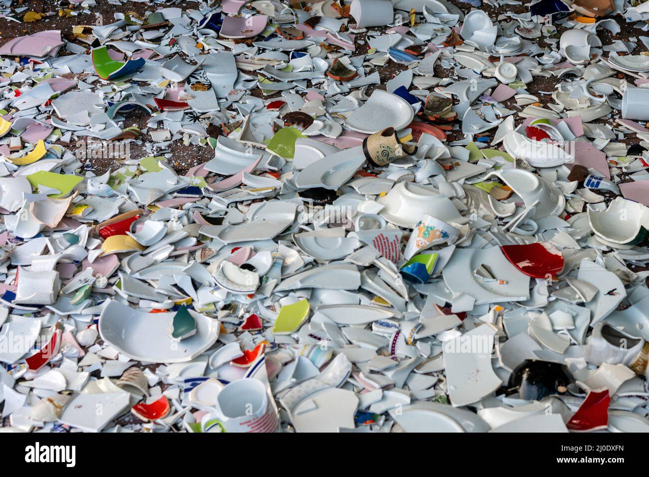 Broken glass shards beach hi-res stock photography and images - Alamy