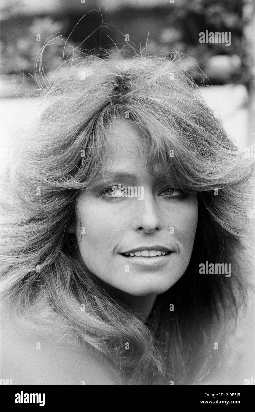 US actress Farrah Fawcett Majors pictured at a photo reception at the  Dorcester Hotel in London April 1978 Stock Photo - Alamy