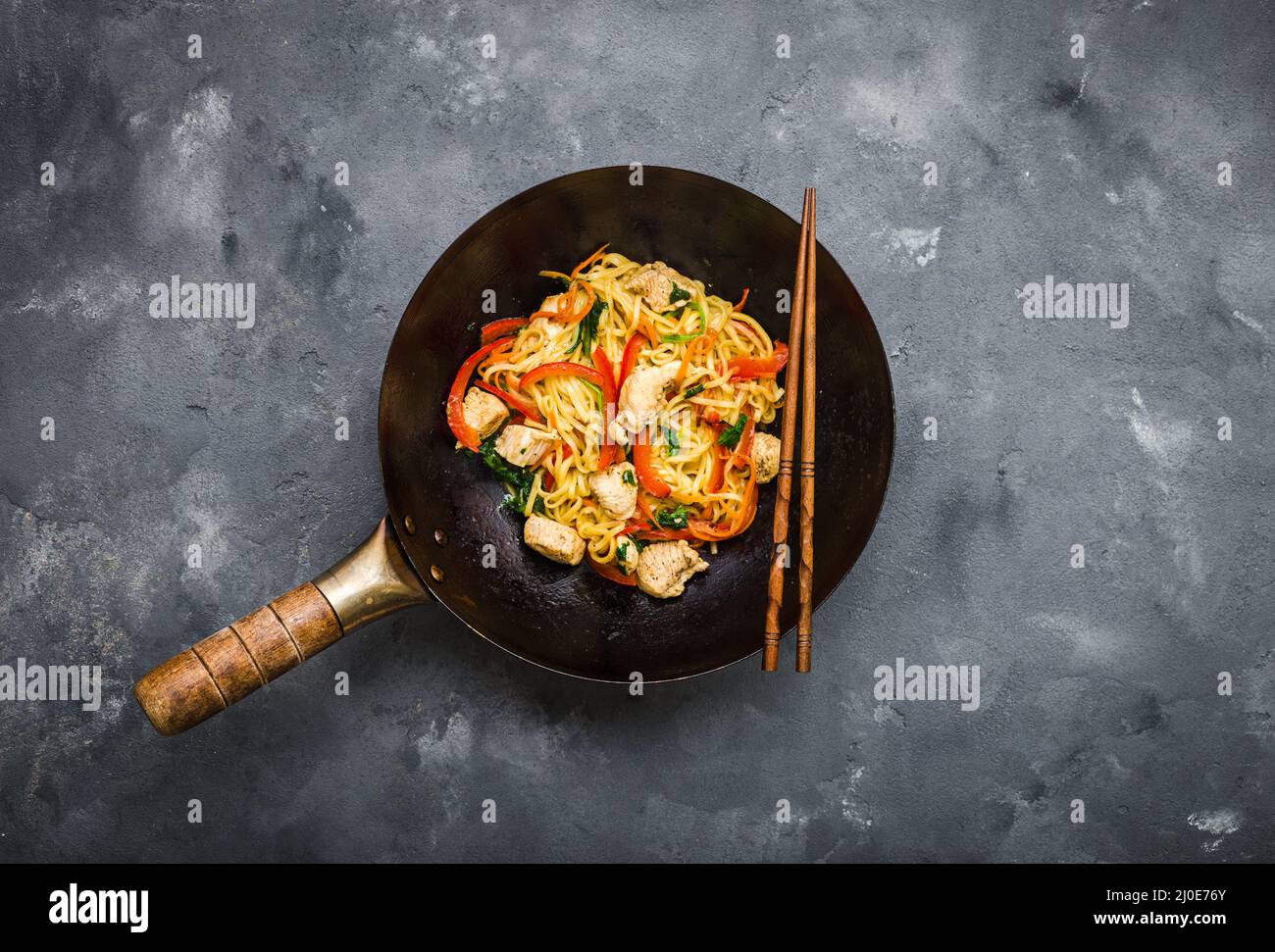 Stir fry noodles Stock Photo - Alamy