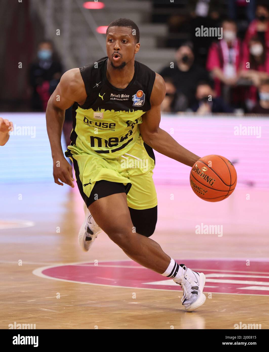 Bonn, Germany. 18th Mar, 2022. Telekom Dome, Basketball Bundesliga,  Matchday 26, BBL, Telekom Baskets Bonn vs Medi Bayreuth, Cameron Wells ( Bayreuth) controls the ball. Credit: Juergen Schwarz/Alamy Live News Stock  Photo - Alamy