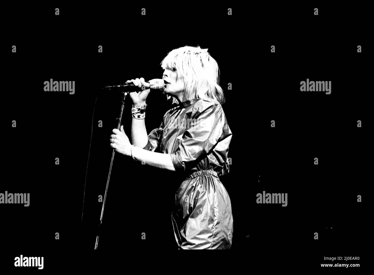 Debbie Harry of Blondie performs in concert at Newcastle City Hall 4 January 1980 Stock Photo