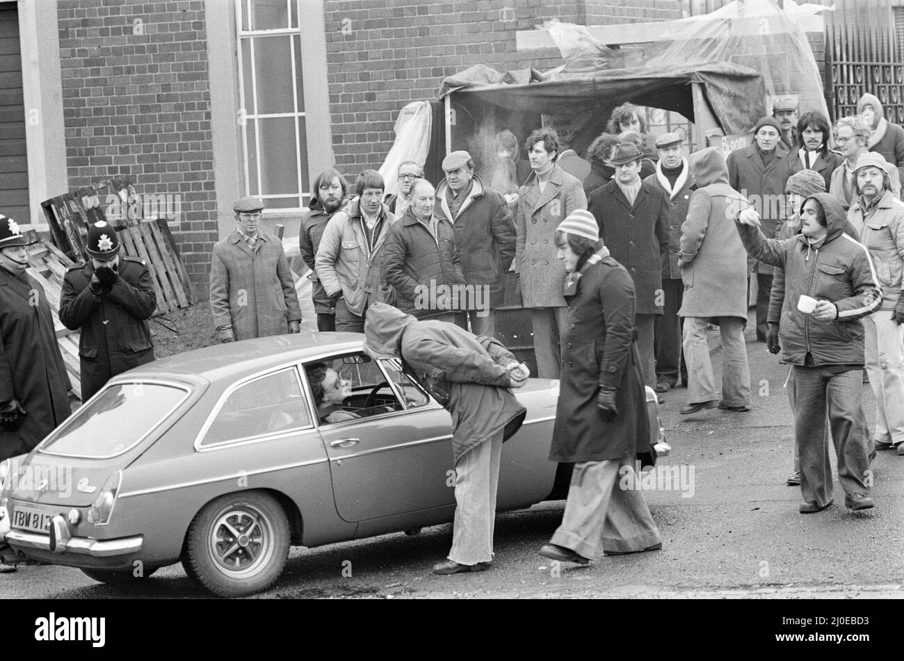 Picket line 1970s Black and White Stock Photos & Images Alamy