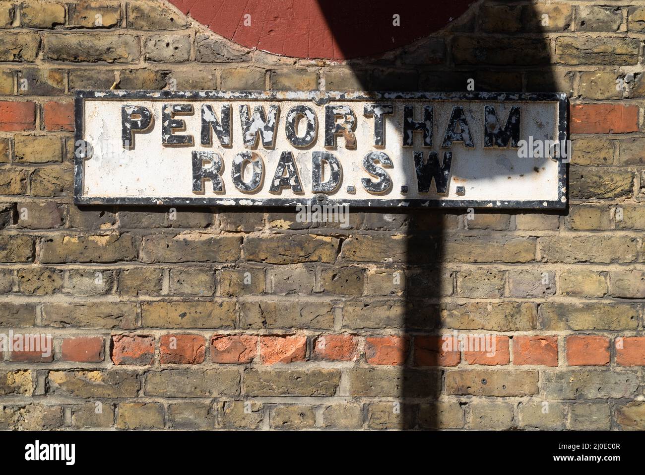 Sw16 sign hires stock photography and images Alamy