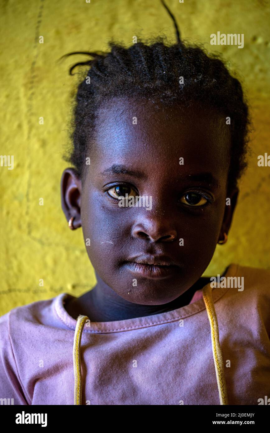 Close-up portrait of a Mauritanian girl, Zouerat, Mauritania Stock Photo