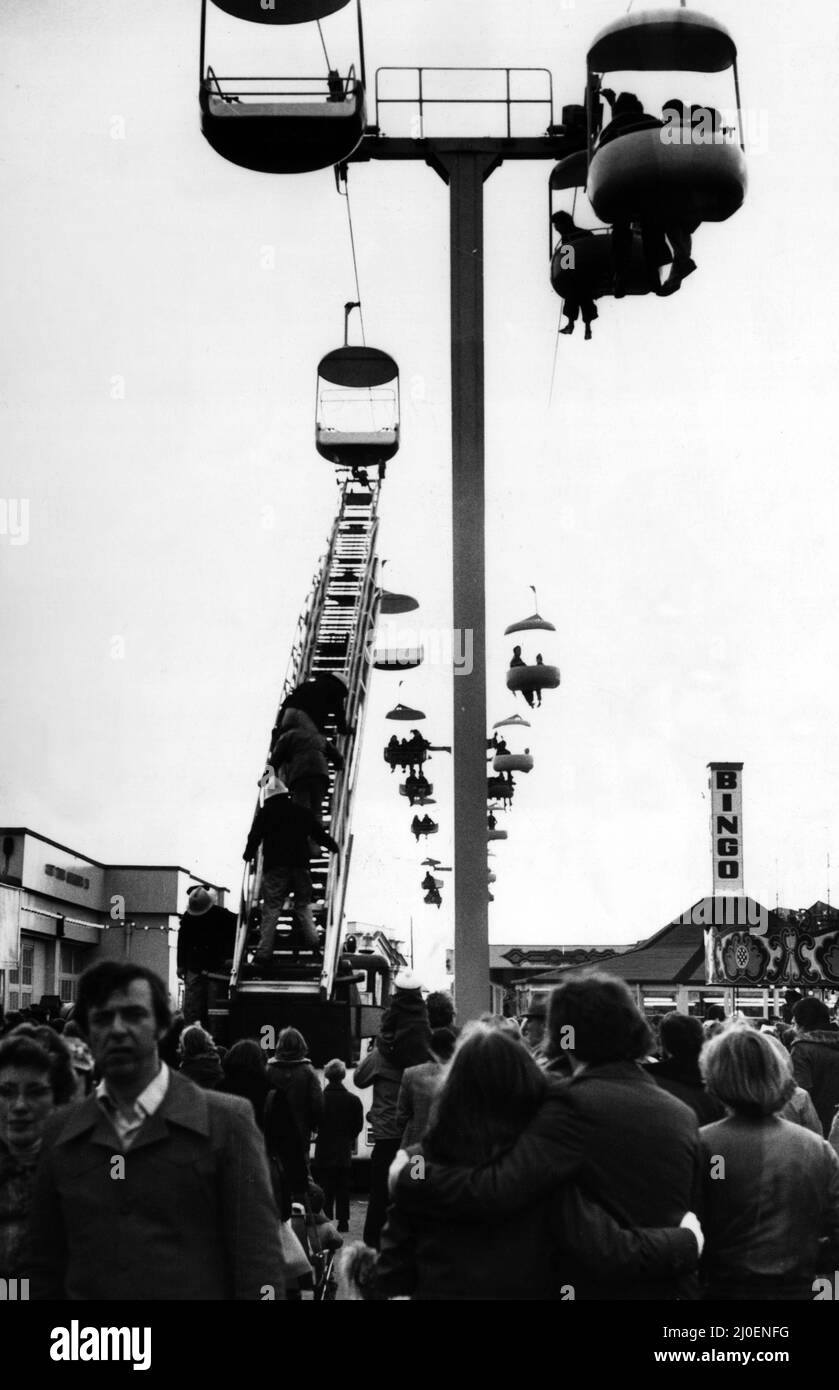 Fairground rides 1970s hi-res stock photography and images - Alamy