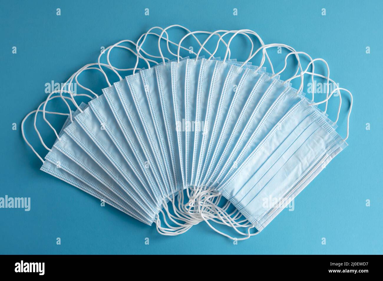 Wearing masks hi-res stock photography and images - Alamy