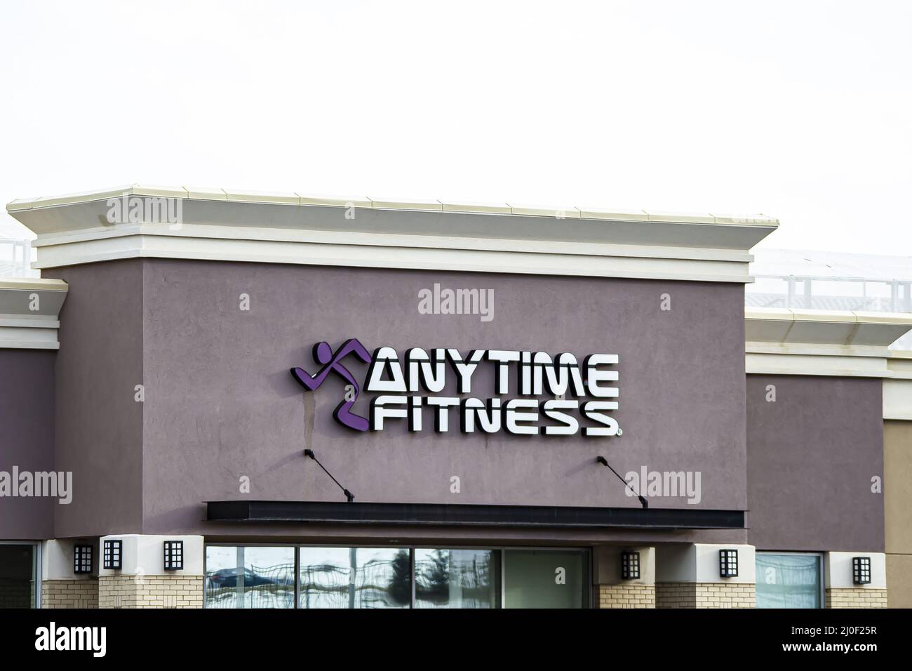 Calgary, Alberta. Canada Jan 4 2020. Anytime Fitness is a 24-hour health and fitness club headquartered in Woodbury, Minnesota. Stock Photo