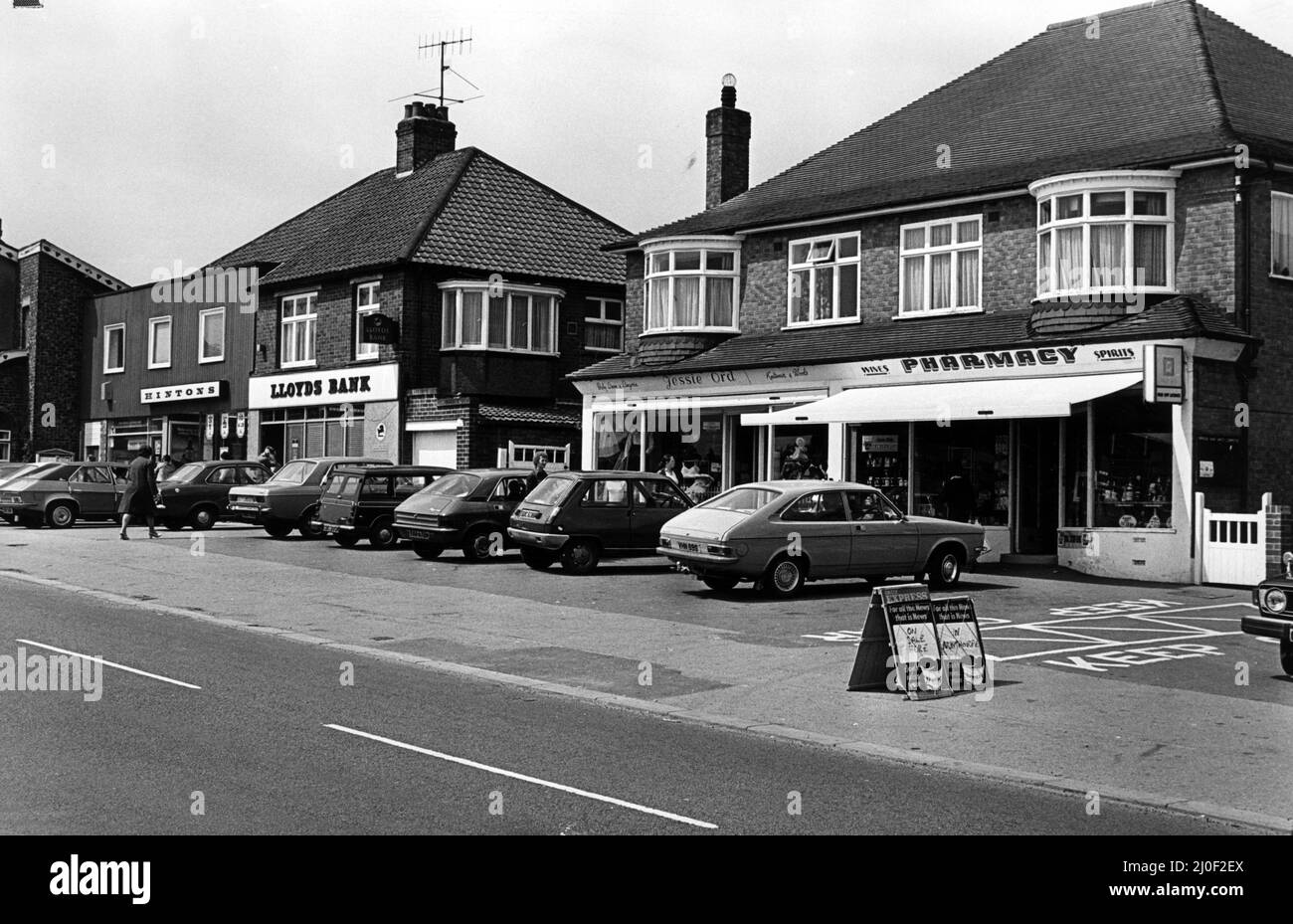 Lloyds pharmacy Black and White Stock Photos & Images Alamy