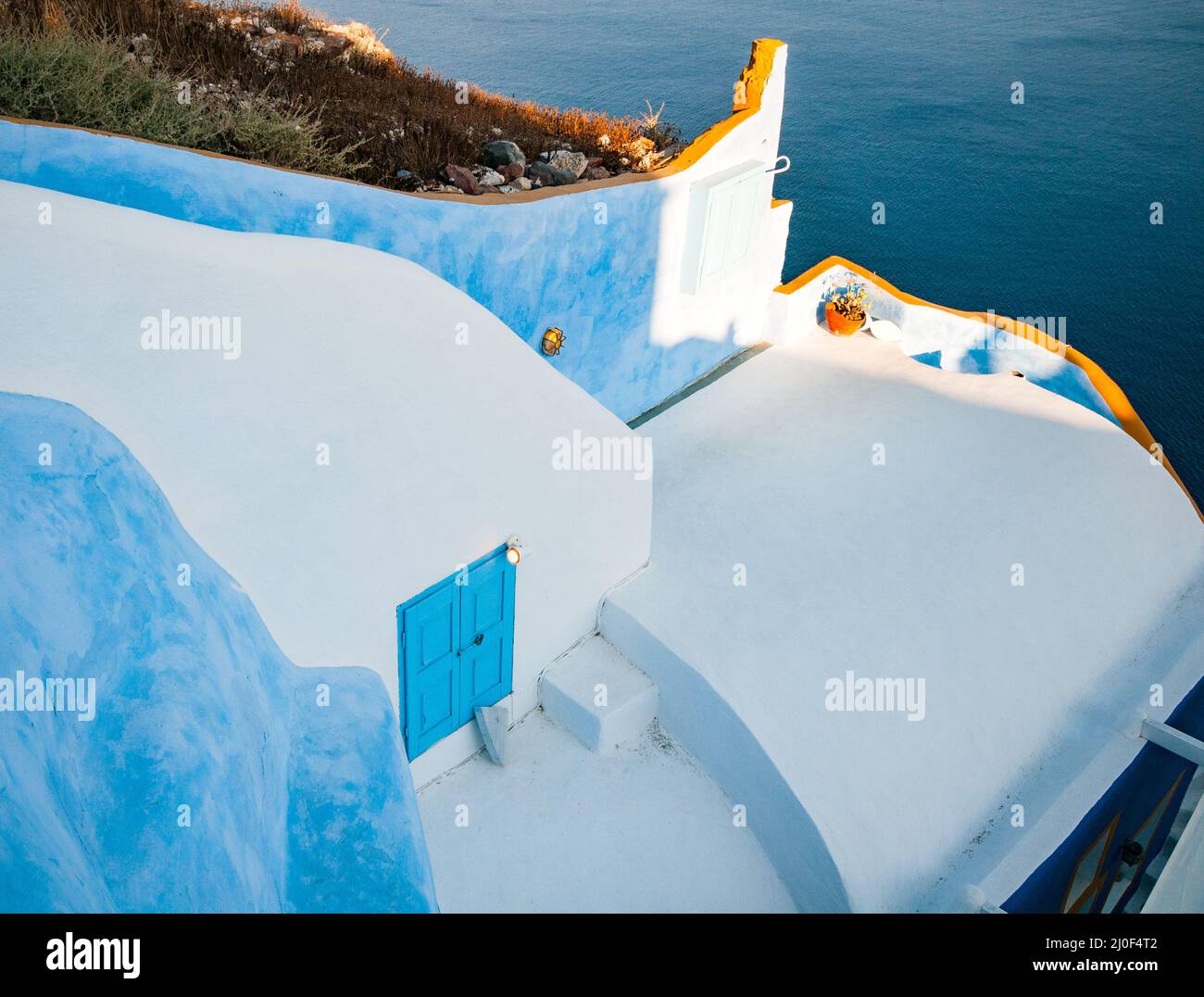 Santorini traditional white and blue architecture. Cyclades Greek islands, Greece. Stock Photo
