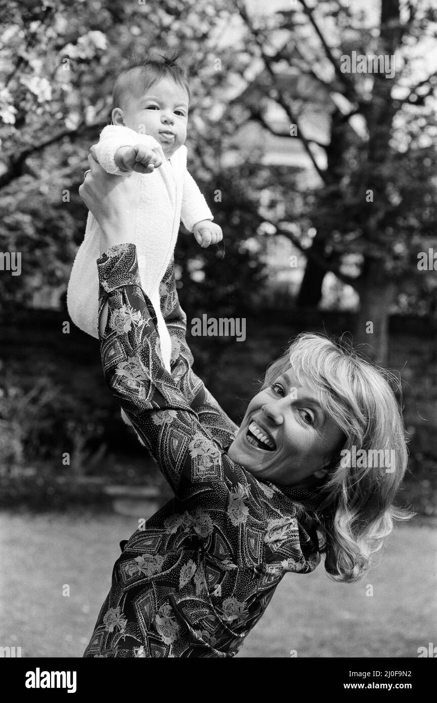 Esther Rantzen at home with her baby daughter Emily. 15th May 1978. Stock Photo
