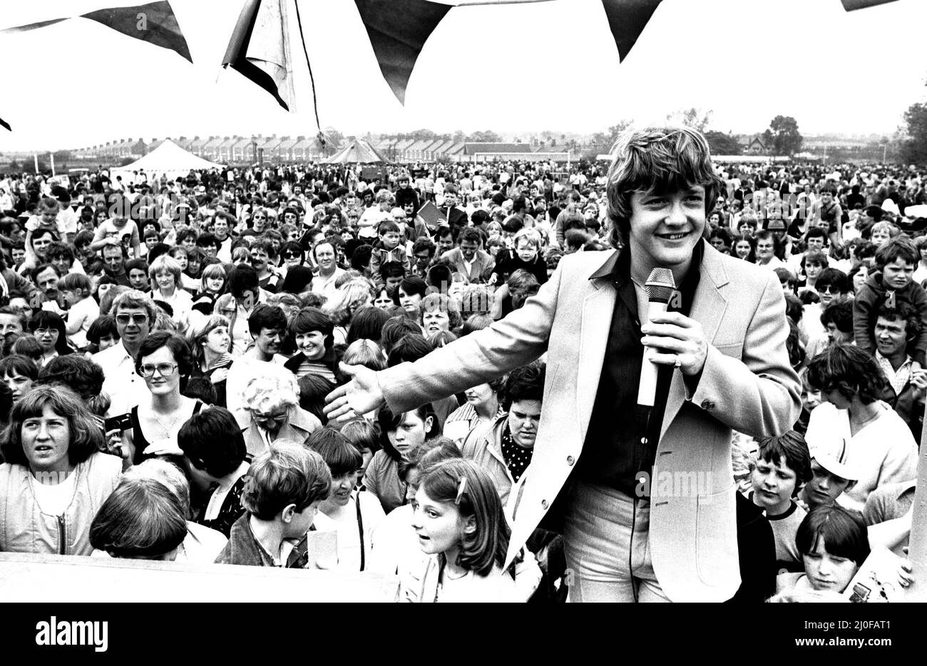 Swap-shop star Keith Chegwin entertained the crowd at the YMCA gala event at Herrington Park in Sunderland 7 June 1980 Stock Photo
