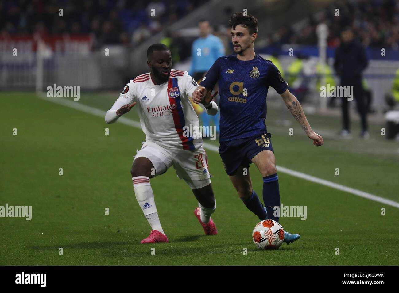 Ndombele lyon hi-res stock photography and images - Page 2 - Alamy