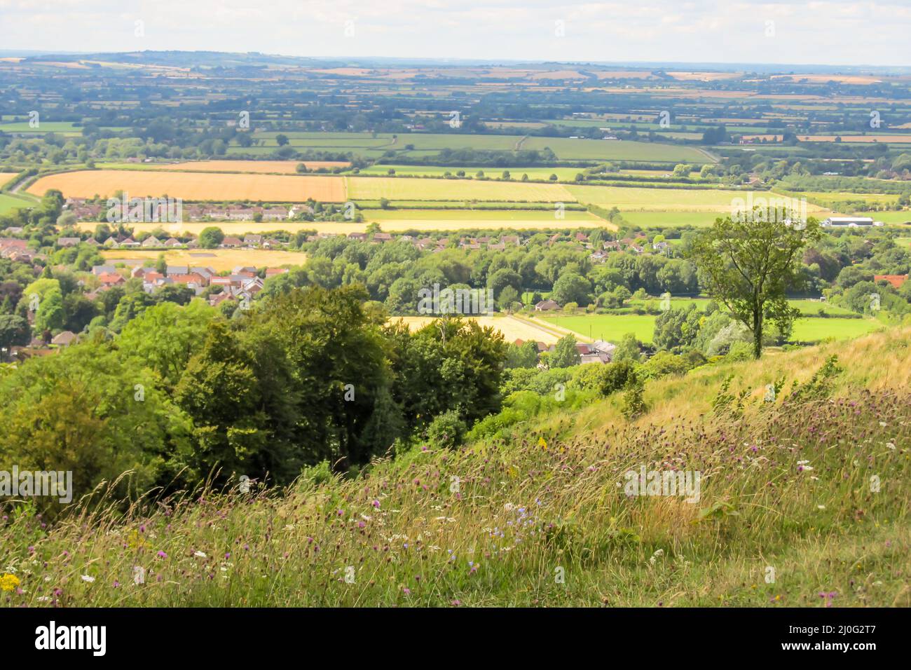 View over the farms of Rural England, as seen from the small hill of whiteleaf, win the escarpment of the Chiltern Hills, Southern UK. The Chiltern hi Stock Photo