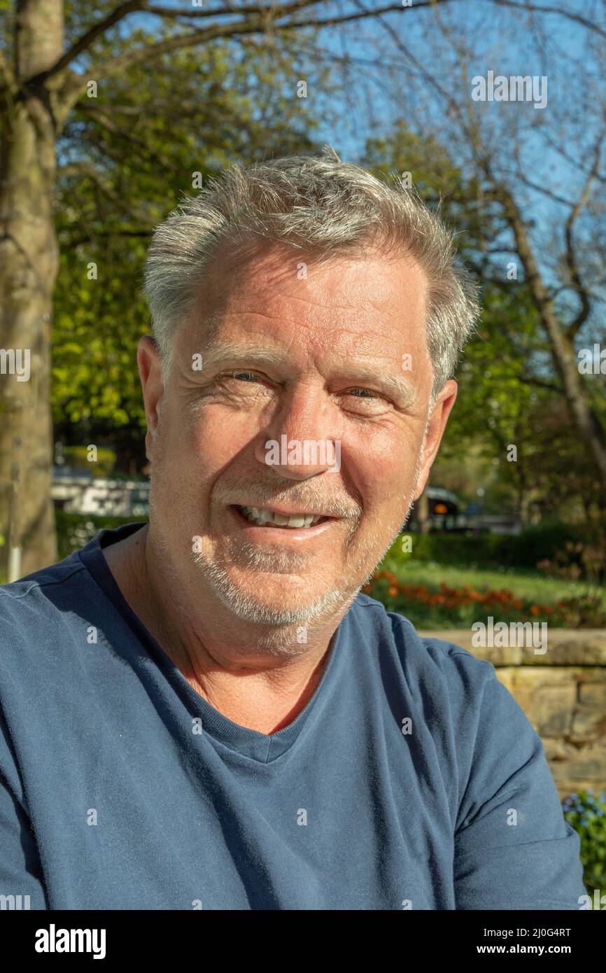 Face attractive senior hi-res stock photography and images - Alamy