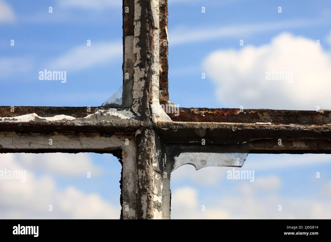 White cross with blue sky hi-res stock photography and images - Alamy