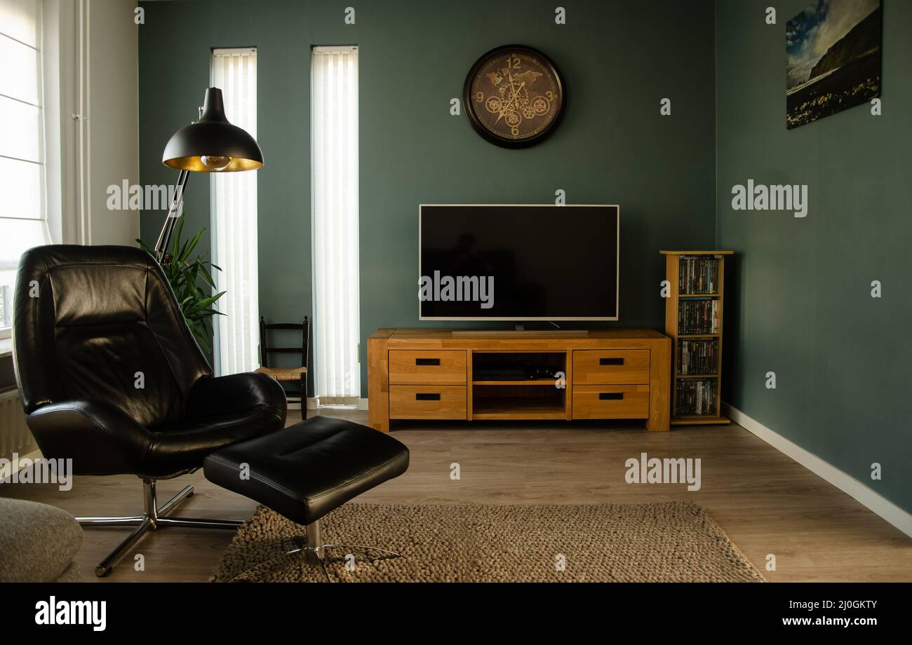 Sitting room wall hi-res stock photography and images - Alamy