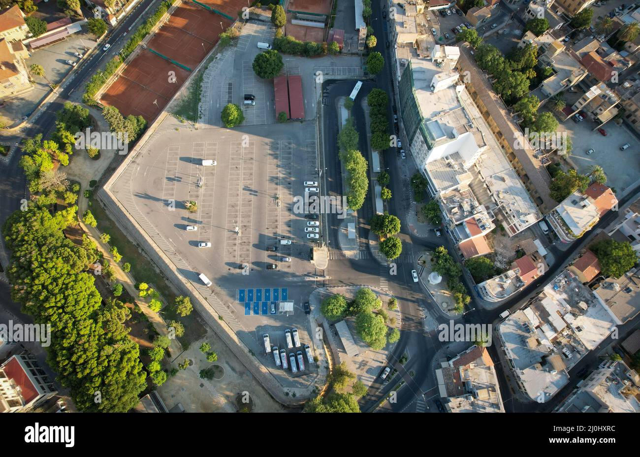 Car parking lot aerial hi-res stock photography and images - Alamy
