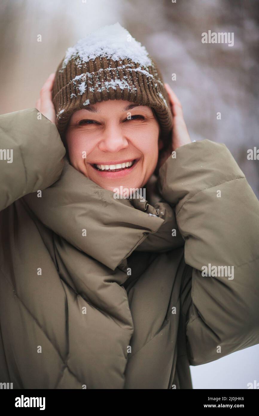 Dark green jacket hi-res stock photography and images - Alamy