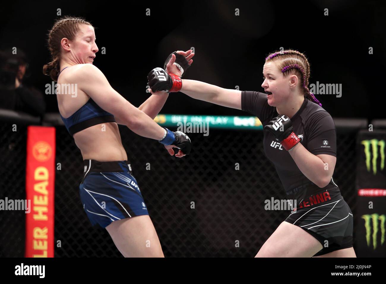 Elyse Reed Elise Reed (left) in action against Cory McKenna in the Women's ...