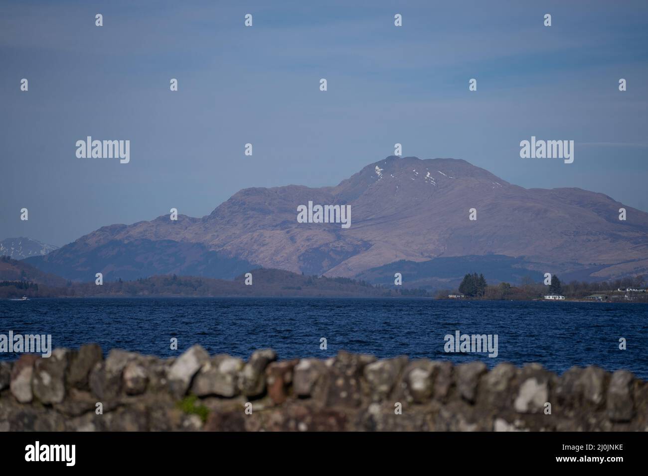 uk weather: Duck Bay, Scotland , 19th March 2020, Spring is in the air at duck bay today as people gather to enjoy the sun, have bbq's, jet ski and sun bathe Stock Photo