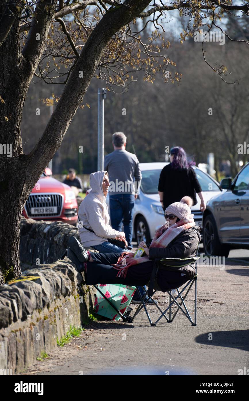 uk weather: Duck Bay, Scotland , 19th March 2020, Spring is in the air at duck bay today as people gather to enjoy the sun, have bbq's, jet ski and sun bathe Stock Photo