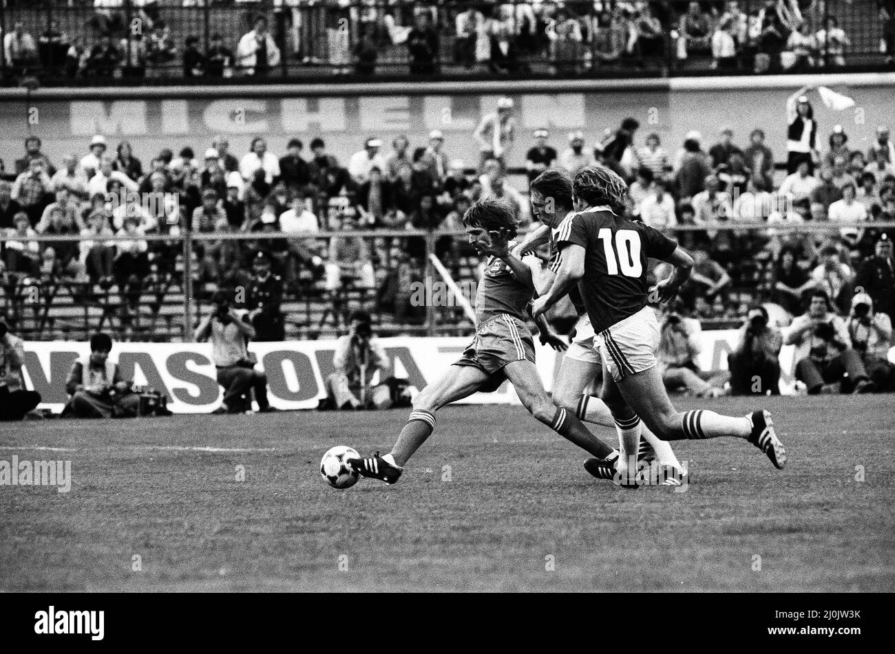 AZ Alkmaar v Ipswich Town in action during 2nd leg match of UEFA Cup